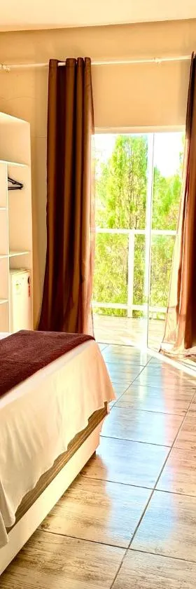 Hotel São Francisco，位于皮拉尼亚斯的酒店