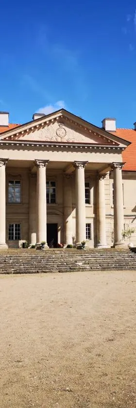 Palac Czerniejewo，位于Czerniejewo的酒店