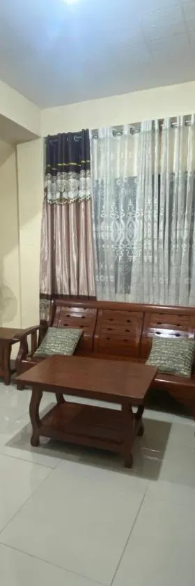 Backpackers hostel and transient house，位于Nangalisan的酒店
