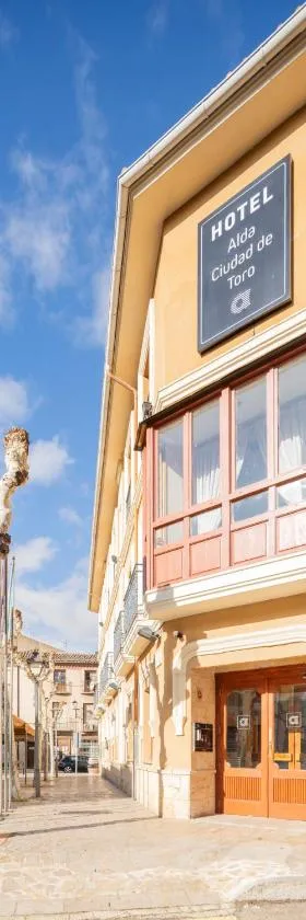 Hotel Alda Ciudad de Toro，位于托罗的酒店