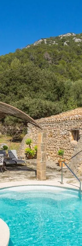 Finca Es Castell，位于比尼博纳的酒店