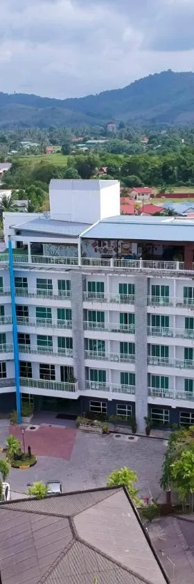 Langkapuri Resort Langkawi，位于珍南海滩的酒店