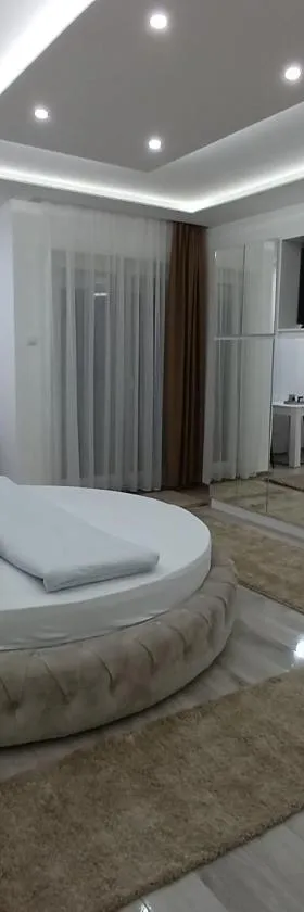 Apartmani Sofronic Loznica 2，位于洛兹尼察的酒店