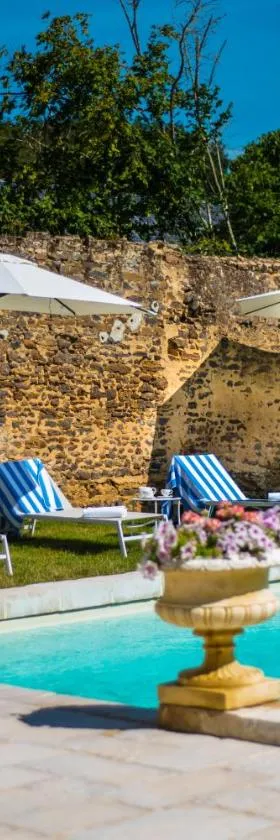 Hôtel du Domaine de La Groirie - Le Mans，位于Trangé的酒店