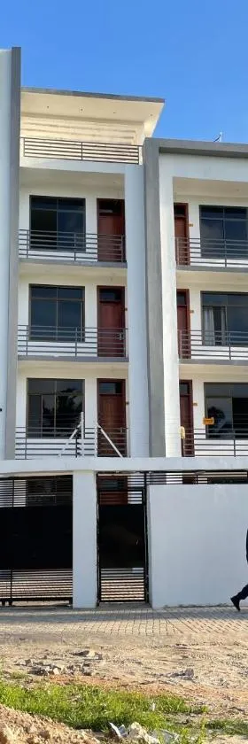 Stylish 1-Bedroom Apartments with Amazing Views，位于达累斯萨拉姆的酒店