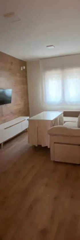 APARTAMENTO NEVADA，位于皮诺斯赫尼尔的酒店
