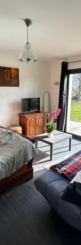 chambre équipée，位于Panazol的酒店