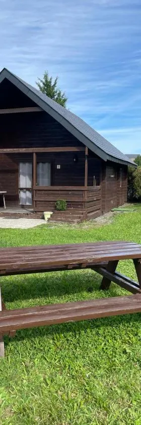 Chalet Ardennais，位于Fromelennes的酒店