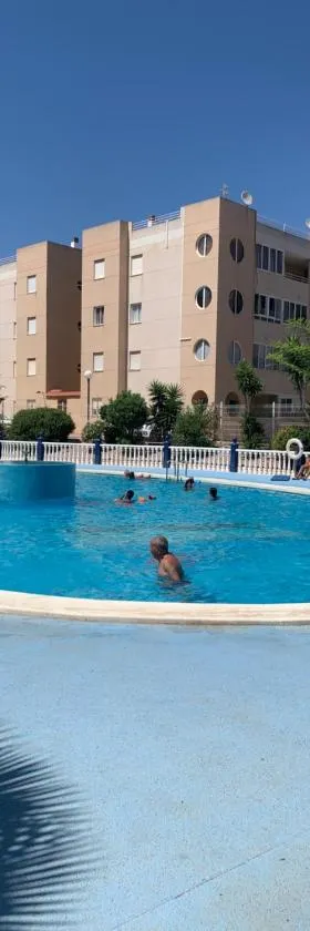 Beau T4 torrevieja à saisir，位于托雷维耶哈的酒店