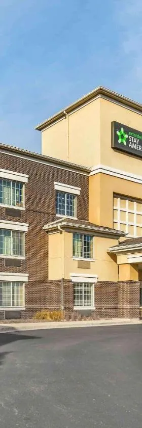 Extended Stay America Select Suites - Chicago - Lombard - Oakbrook，位于奥克布鲁克特莱斯的酒店
