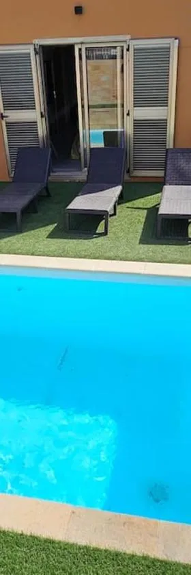 El Castillo Golf Salinas-WiFi，位于La Guirra的酒店