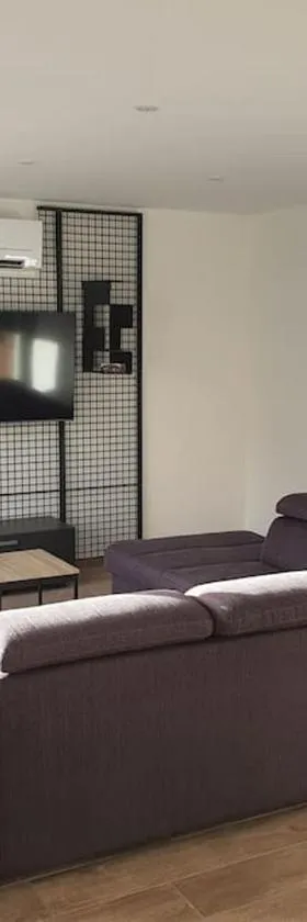 Maison à thème le Mans 66，位于Guécélard的酒店