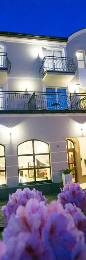 Hotel Residence，位于里沃的酒店