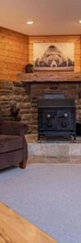 Coastal Haven Lake Superior w Fire Pit，位于Paradise的酒店