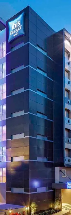 雅加达机场宜必思快捷酒店，位于当格浪的酒店