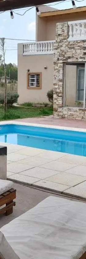 Quinta barrio cerrado pileta tranquilidad naturaleza，位于Francisco Álvarez的酒店