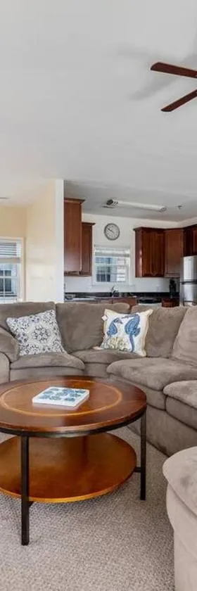 North Wildwood 3 Bedroom Condo!，位于北怀尔德伍德的酒店