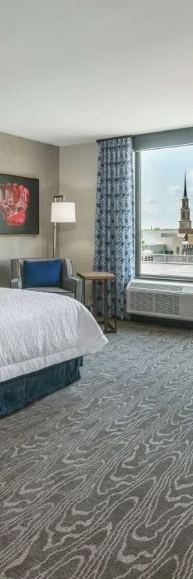 Hampton Inn & Suites Fort Wayne Downtown，位于韦恩堡的酒店