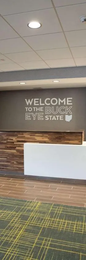 Hampton Inn & Suites St Clairsville, Oh，位于圣克莱尔斯维尔的酒店
