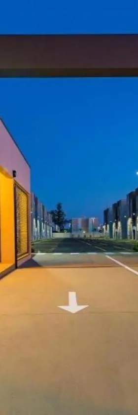 Solar Di capri - Lindo apto com AR CONDICIONADO e próximo ao parque NEY BRAGA EVENTOS，位于Cambé的酒店