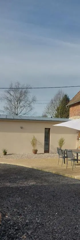 Chambre table d'hôtes Anne-Marie et Jean-Christophe，位于Ferrières-en-Bray的酒店
