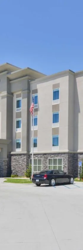 Hampton Inn Emporia, KS，位于恩波里亚的酒店