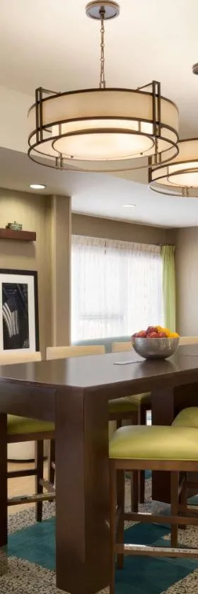 Hampton Inn Denville-Rockaway-Parsippany，位于登维尔的酒店
