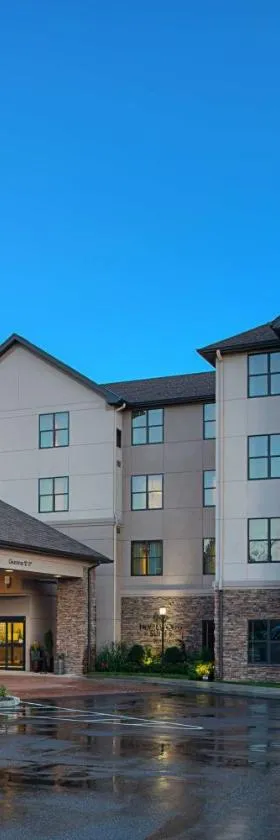 Homewood Suites by Hilton Carle Place - Garden City, NY，位于Carle Place的酒店