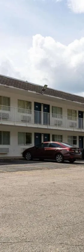 Motel 6-Lufkin, TX，位于拉夫金的酒店