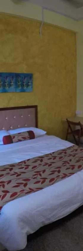 D' BUNGA HOTEL BUKIT BUNGA Bilik Standard Queen，位于Batu Karang的酒店