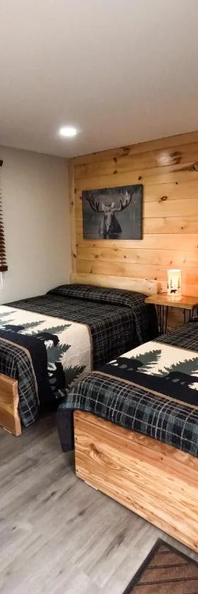 Sleepy Bear Inn，位于Spencerport的酒店