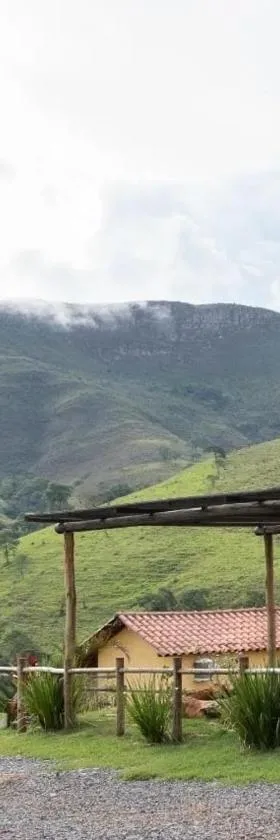 Refúgio Pé da Serra - Chalés，位于圣罗克迪米纳斯的酒店