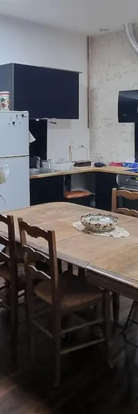 Chez Peta - maison familiale rénovée 100m²，位于Fontaine-le-Comte的酒店