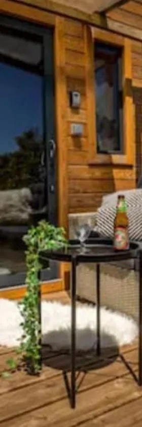 Tiny House - Home-One，位于Dannemarie-sur-Crête的酒店
