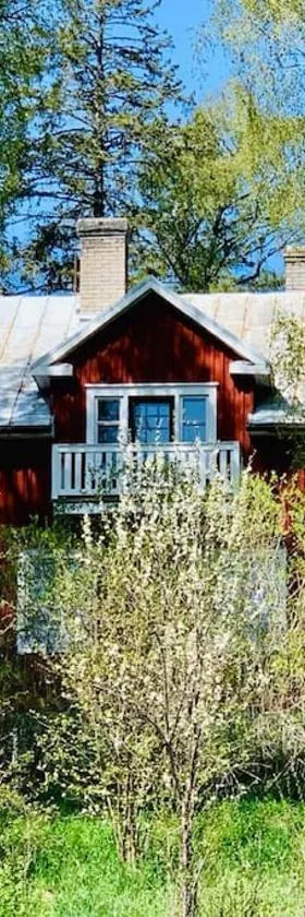 Lantligt boende nära Kastelholms golf och Smakbyn，位于Tosarby的酒店