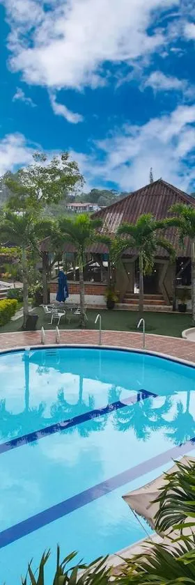 Finca Hotel Yerbabuena，位于佩雷拉的酒店