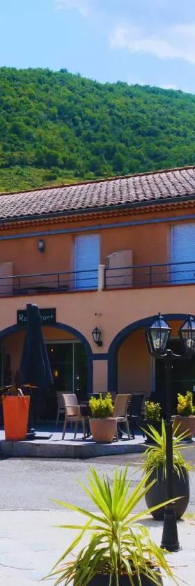 Hotel Restaurant Les Chataigniers，位于普里瓦的酒店