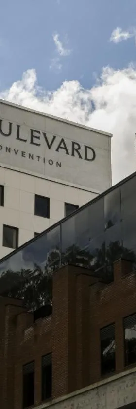 Plaza Hotel & Boulevard Convention - Vale dos Vinhedos，位于本图贡萨尔维斯的酒店