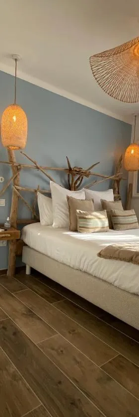 Hôtel Le Neptune en Camargue，位于圣马迪拉莫的酒店