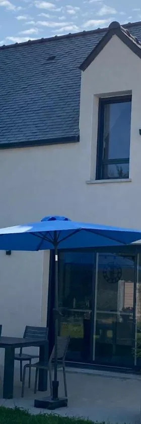Maison de vacances à Sarzeau à 5 min de la plage à pieds，位于萨尔佐的酒店