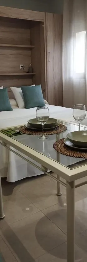 Apartamento La Fuente 27，位于托马雷斯的酒店