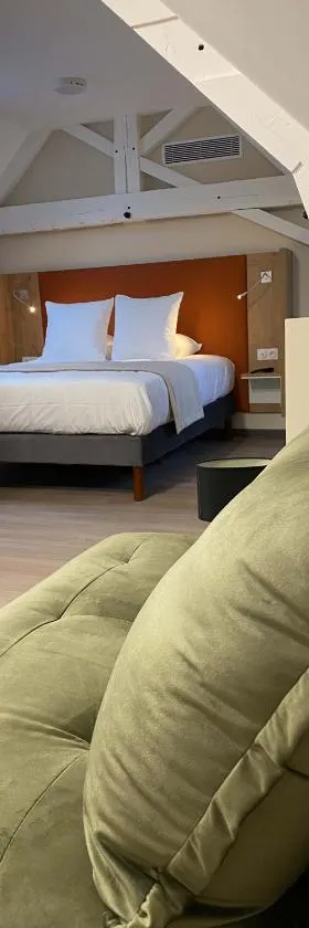 Hôtel du Commerce-restaurant au Couteau，位于诺让-巴西尼的酒店
