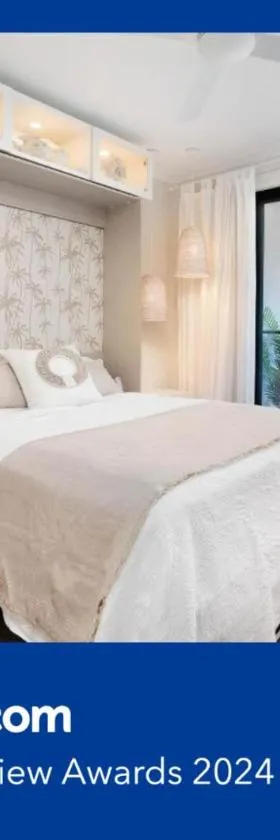 Luxury Golf Stay and Play，位于Peregian Springs的酒店
