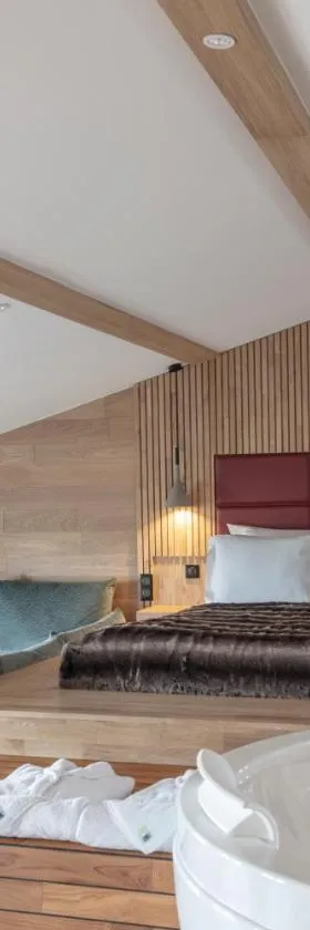 Hôtel & Restaurant Origines par Adrien Descouls - Teritoria，位于伊苏瓦尔的酒店