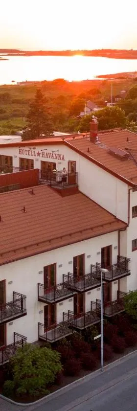 Hotell Havanna，位于瓦尔贝里的酒店