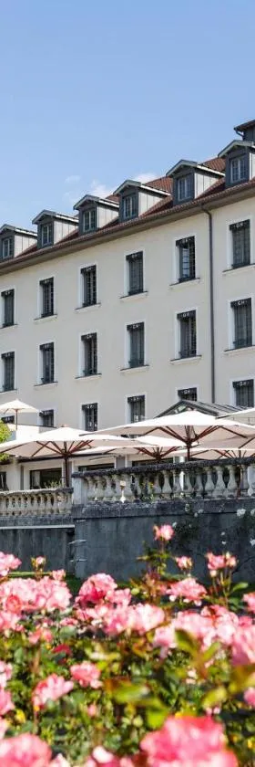 Grand Hôtel & Spa Uriage，位于于尔亚日莱班的酒店