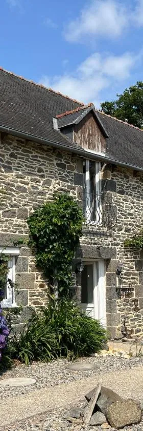 Gite La Haye d'Armor, "Ty'Nid House"，位于La Tiolais的酒店