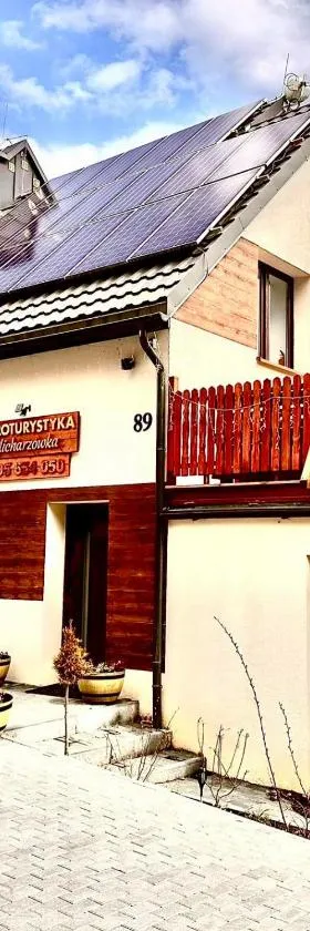 Agroturystyka Blicharzówka Noclegi，位于Bukówka的酒店