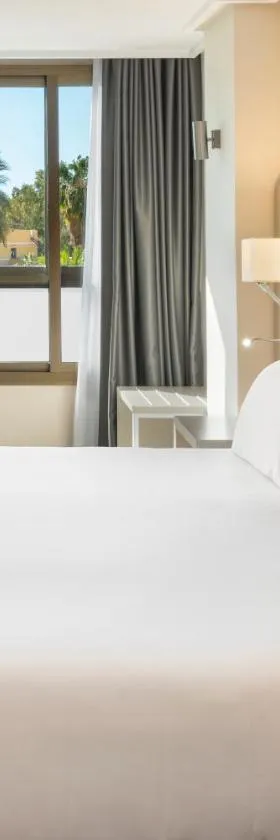 B&B HOTEL Cartagena Cartagonova，位于卡塔赫纳的酒店