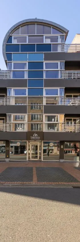 贝尔卡萨套房酒店，位于米德尔克尔克的酒店